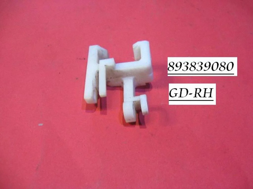 Aizmugurējo durvju slēdzene 893839080