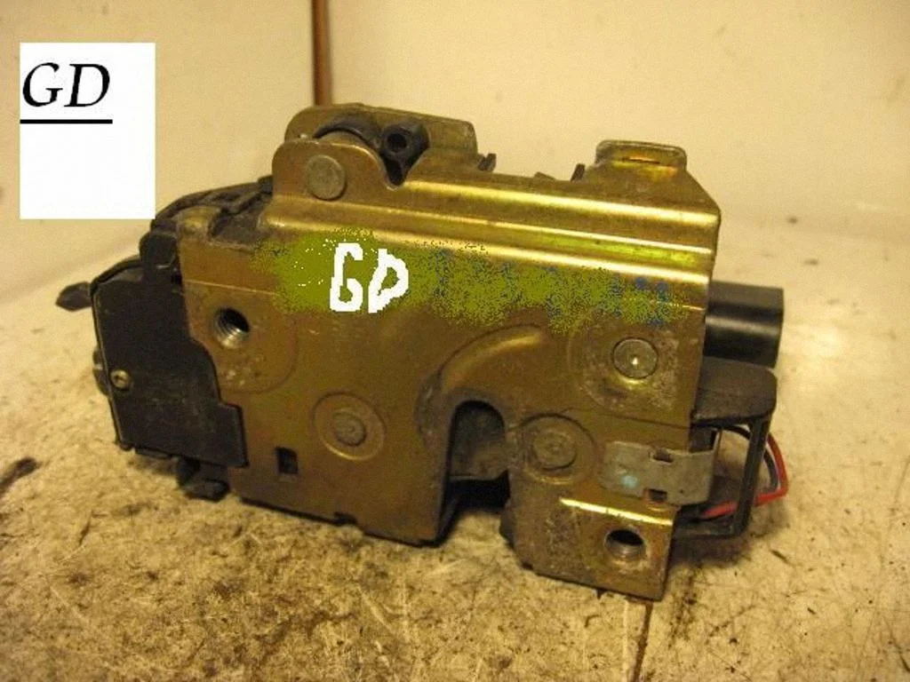 Rear door lock – right