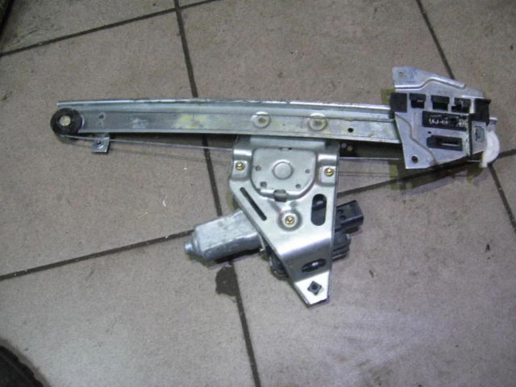 El. Lango pakėlimo mechanizmo komplektas