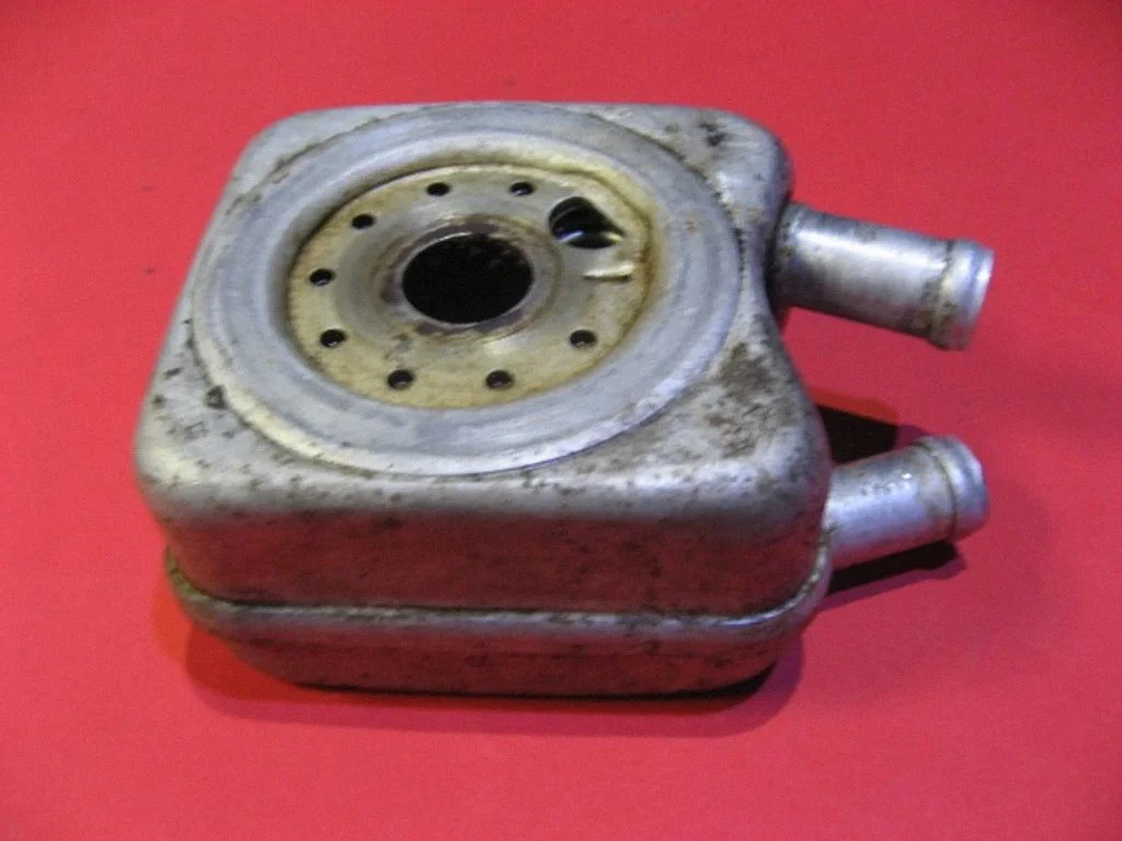 Oil filter mounting bracket 028117021K