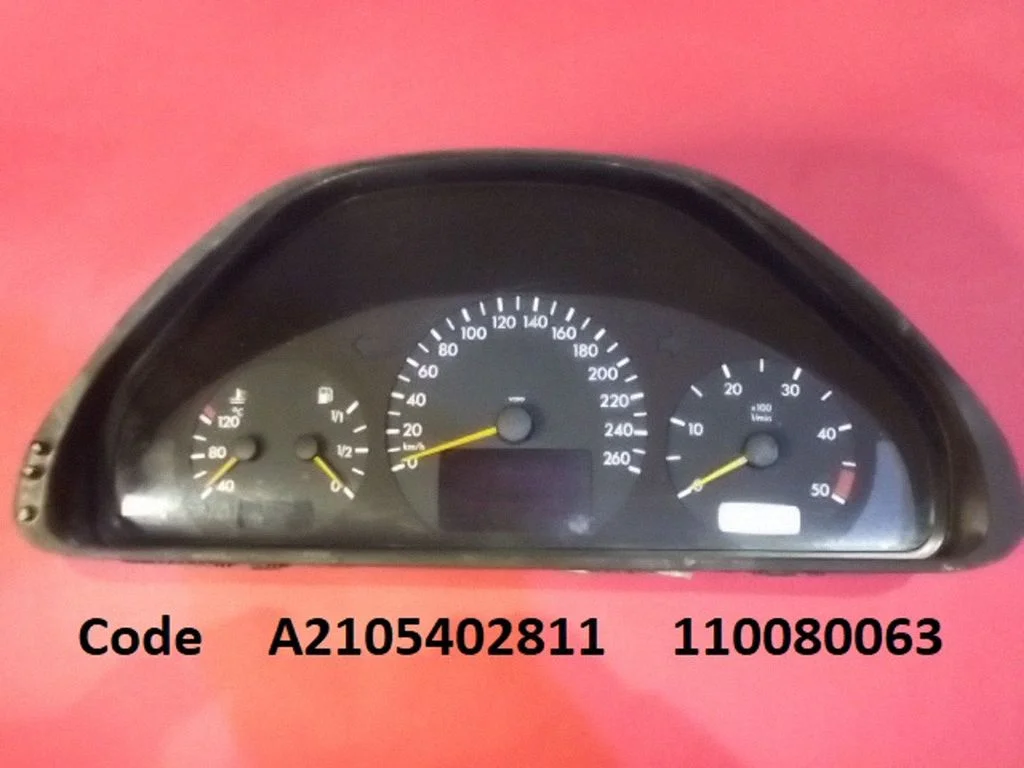 Speedometer (instrument cluster) A2105402811