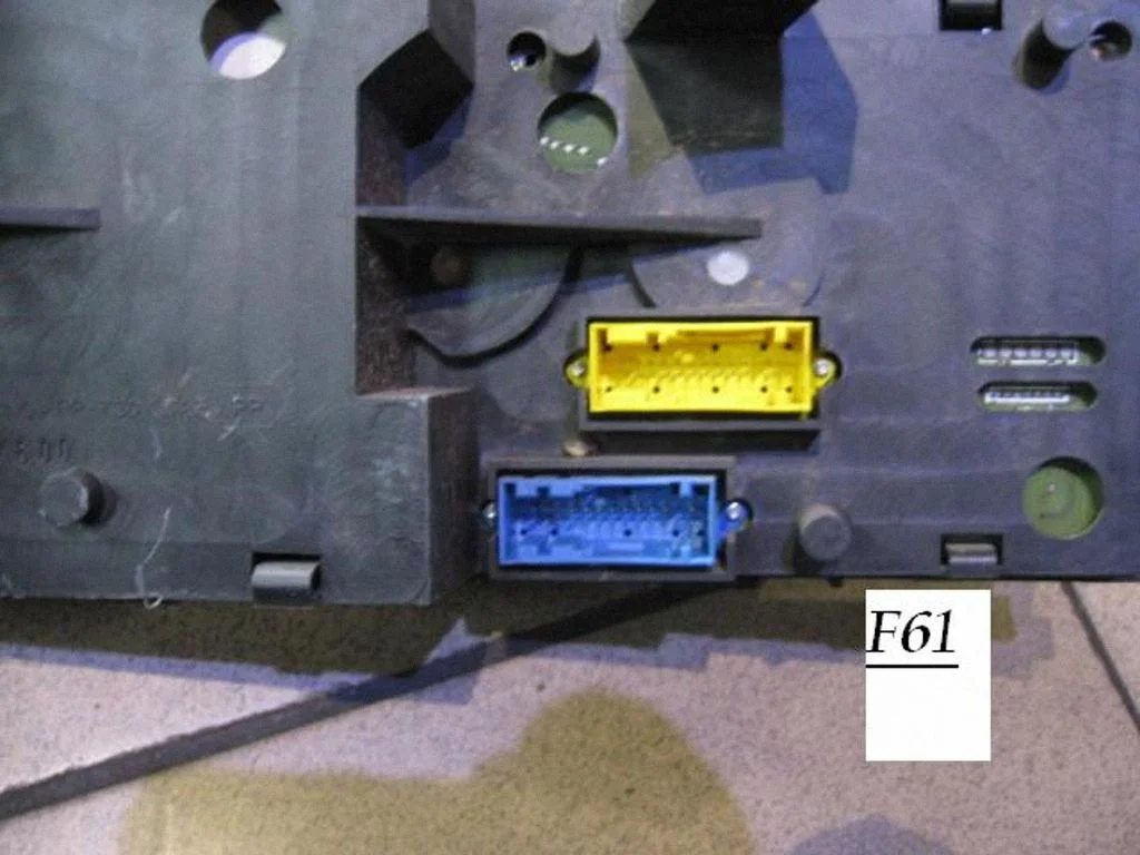 Speedometer (instrument cluster) AV6192118901
