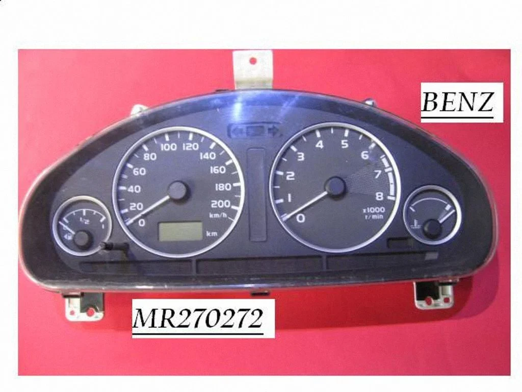 Spidometrs (instrumentu panelis) MR270272