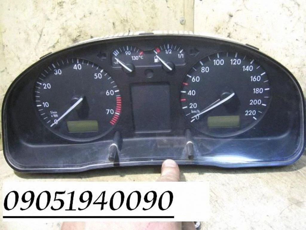 Spidometrs (instrumentu panelis) 09051940090