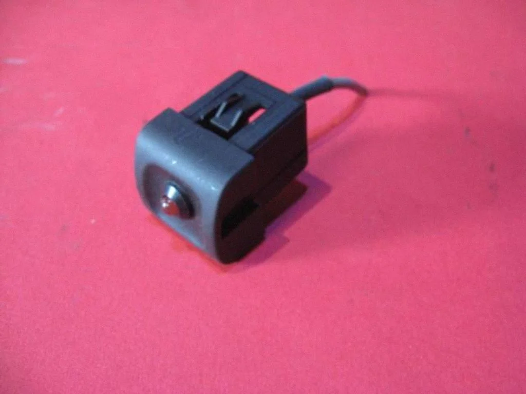 Muud lülitid / nupud / hoovad 90565727