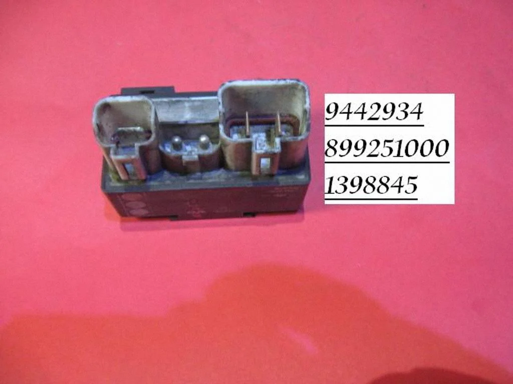 Coolant fan relay 9442934