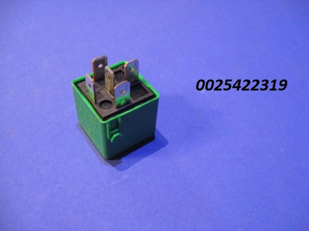 Hazard warning light relay – Mercedes-Benz CLK-Class A208 C208 (1997-2002)