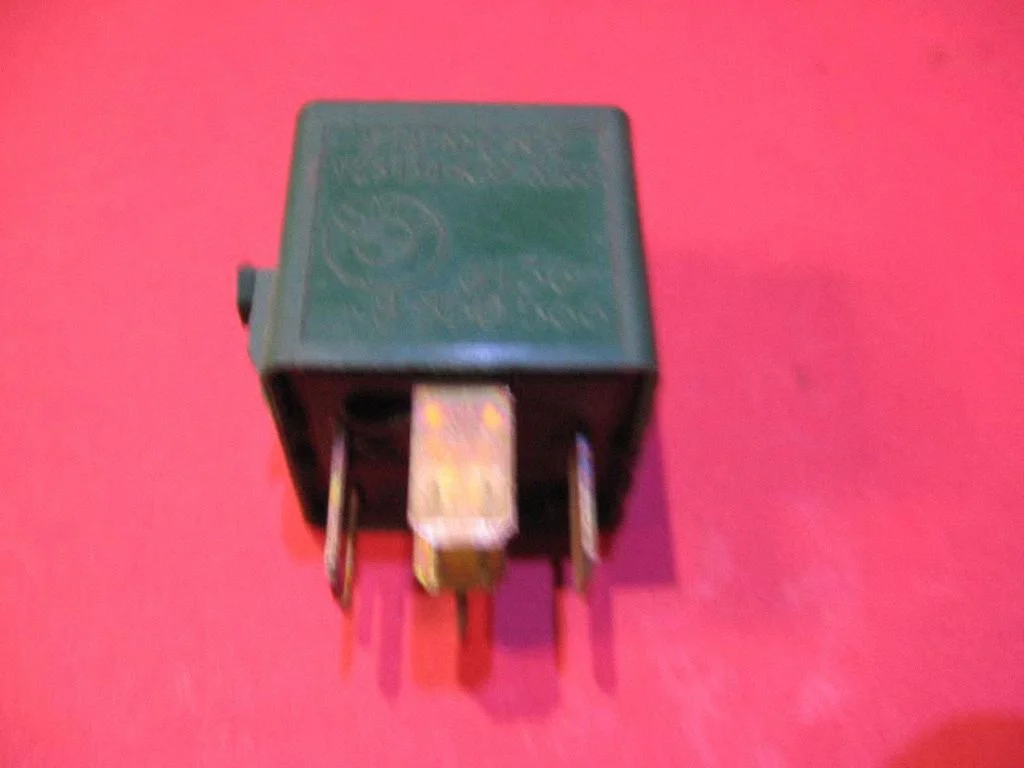 Other relay 61368350566