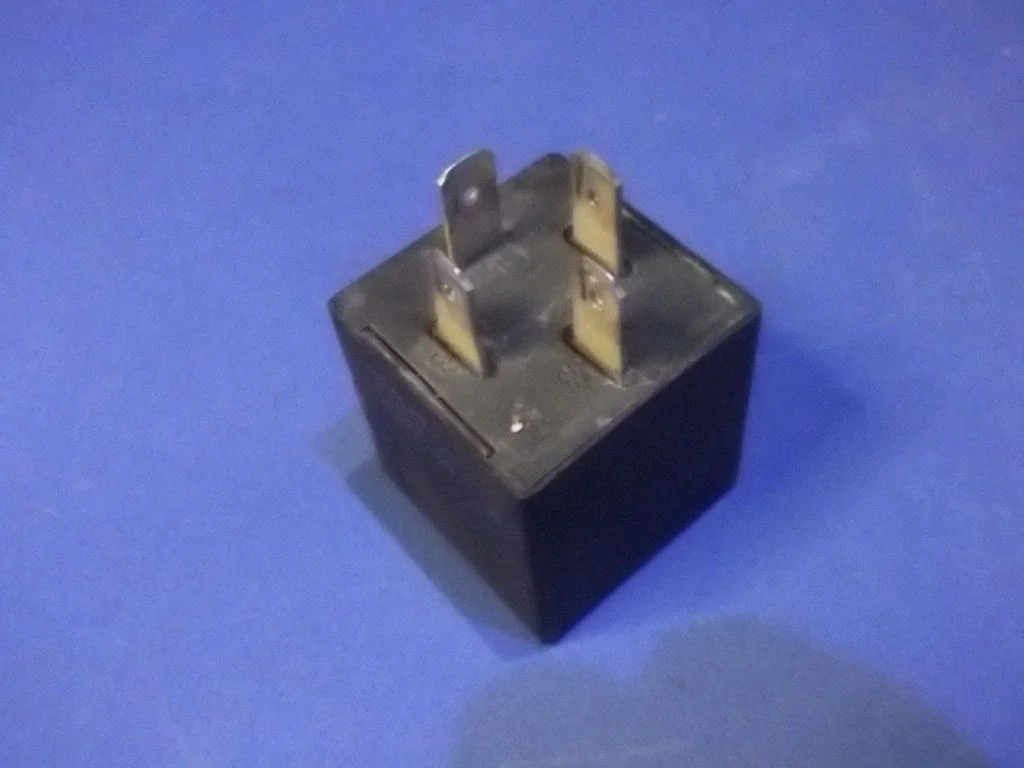 Klaasipuhastite intervallrelee – Volkswagen Golf IV (1998-2005)
