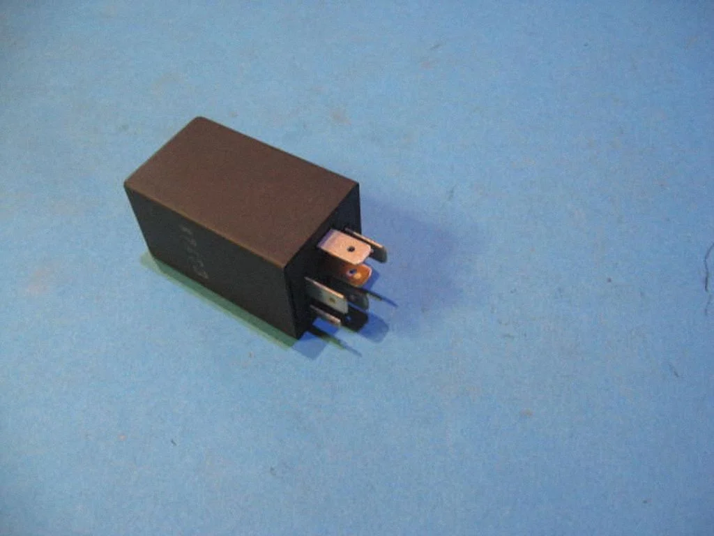 Window wiper relay 471931
