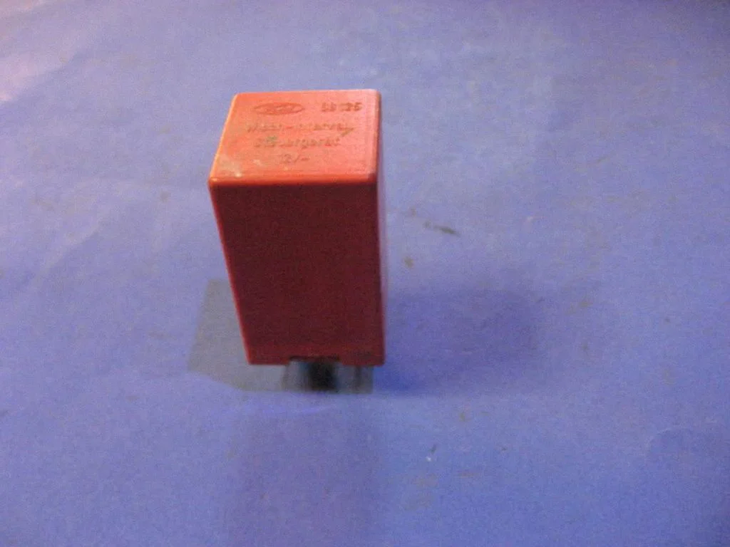 Logu tīrītāju relejs 68125