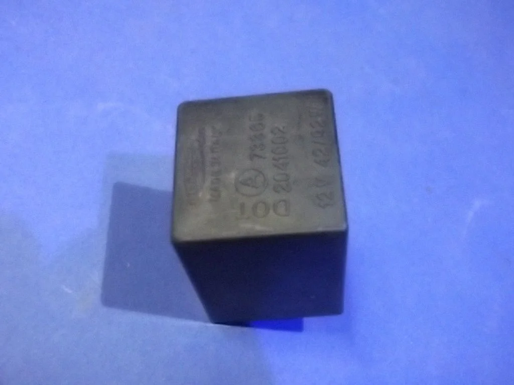 Gaismu relejs 2041002
