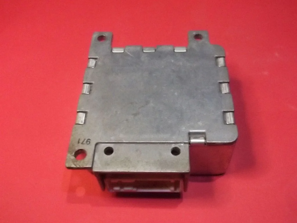 Drošības spilvenu vadības bloks 8A0959655A