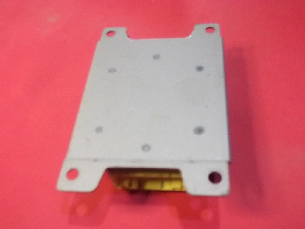 Turvapatjade juhtplokk – Mitsubishi L200 (1996-2006)