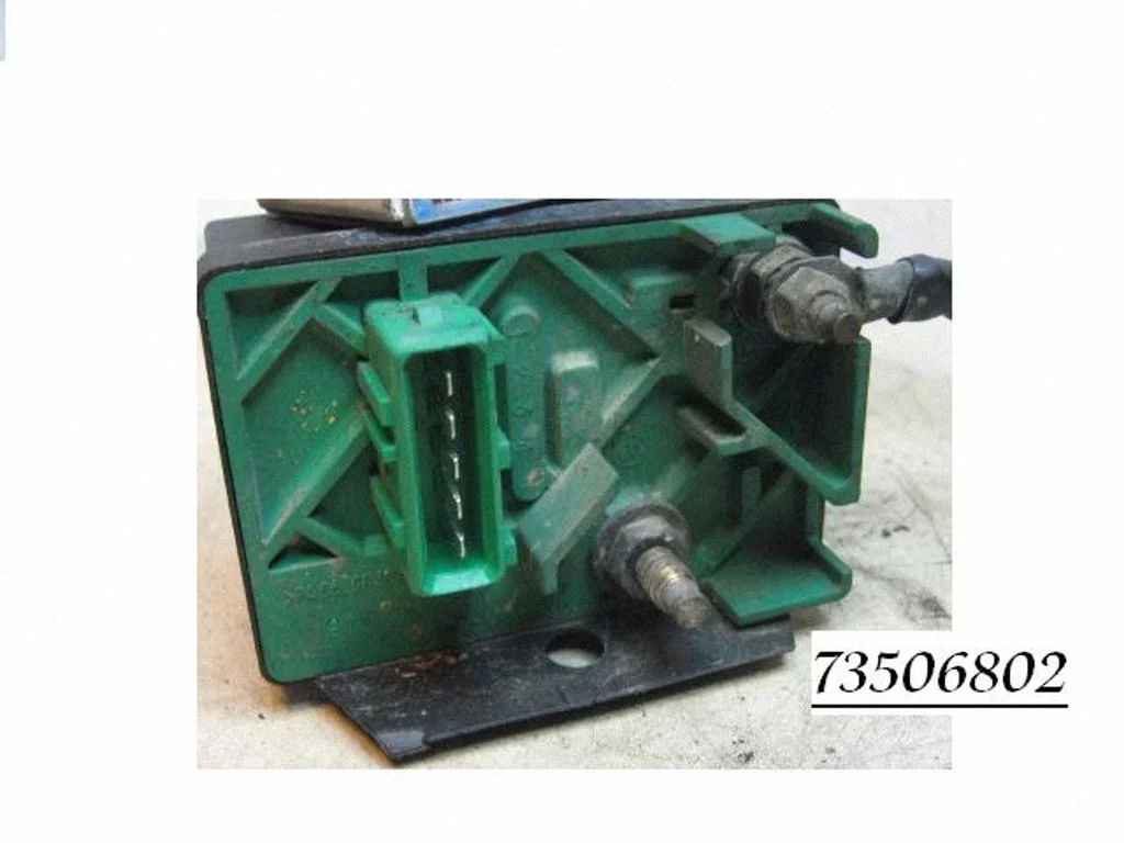 Kvēlsveču priekšuzsildes relejs 73506802