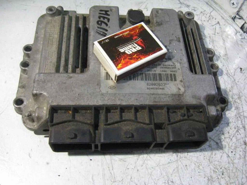 Engine control unit/module 8200263395