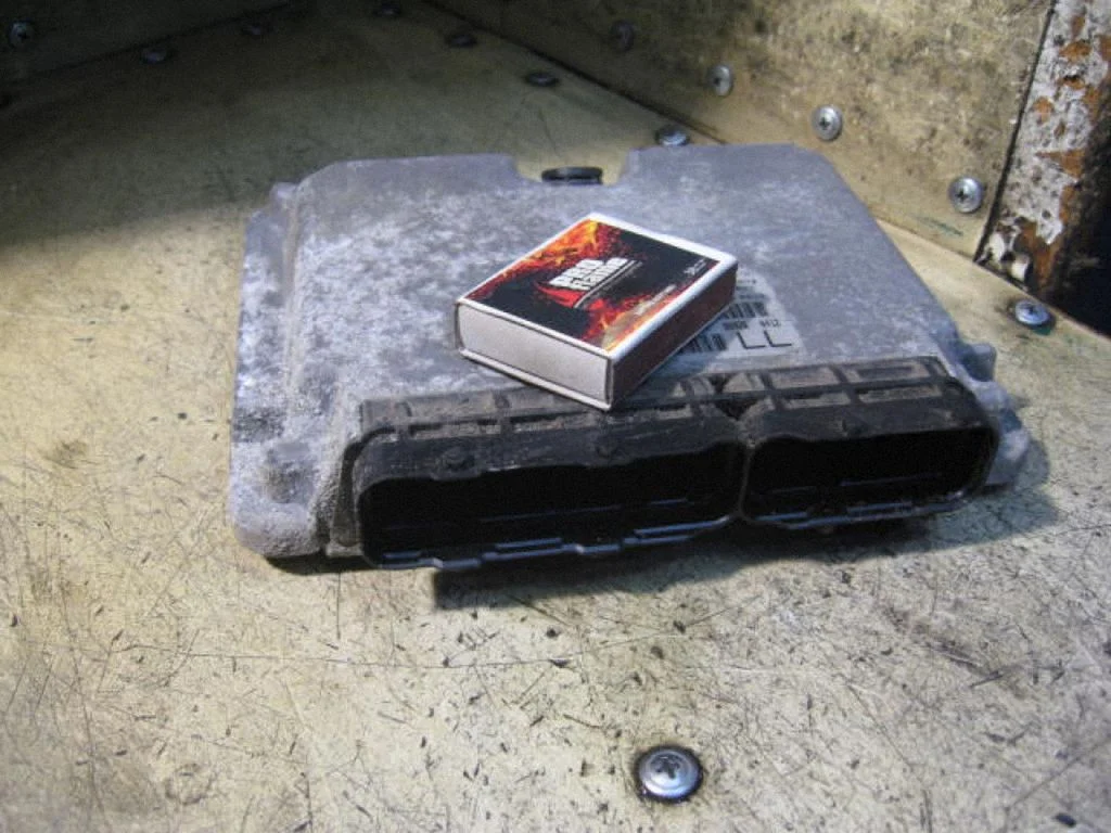 Mootori juhtplokk BOSCH0281001674GM90562574