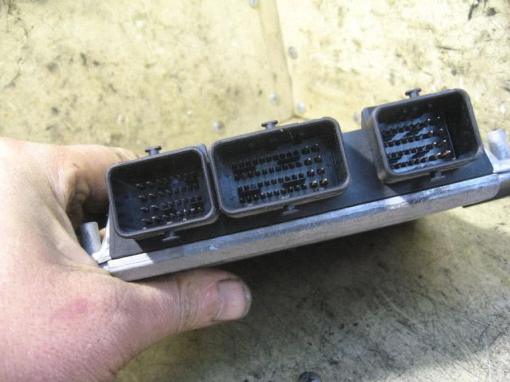 Engine control unit/module BOSCH0281010765