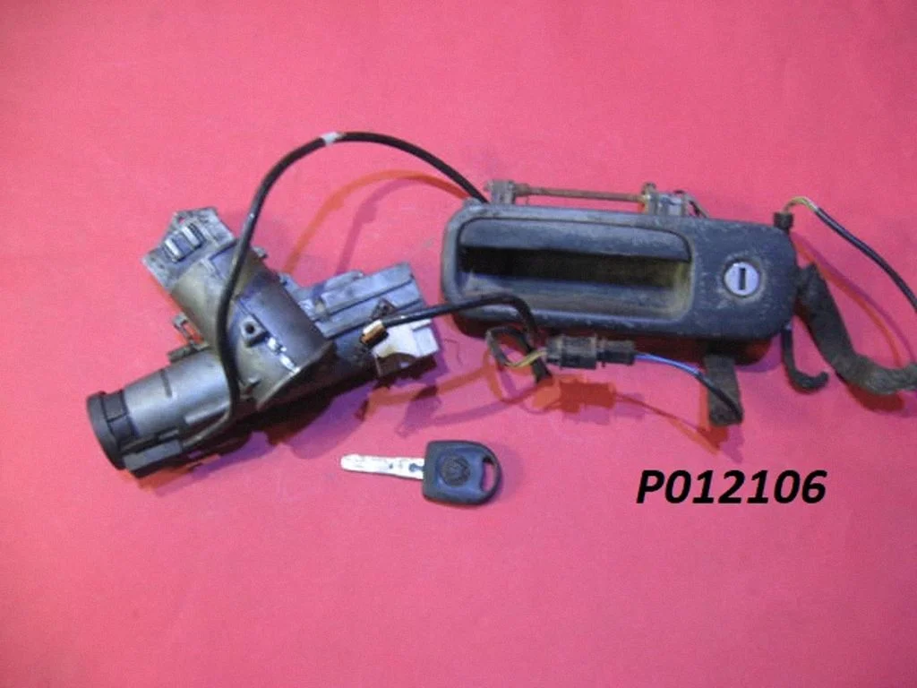Aizdedzes slēdzene P012106