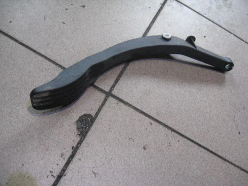 Accelerator throttle pedal 96FB9725AE
