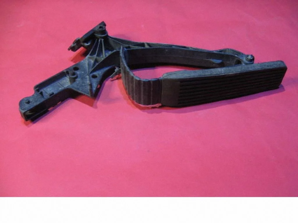 Accelerator throttle pedal 2103010520