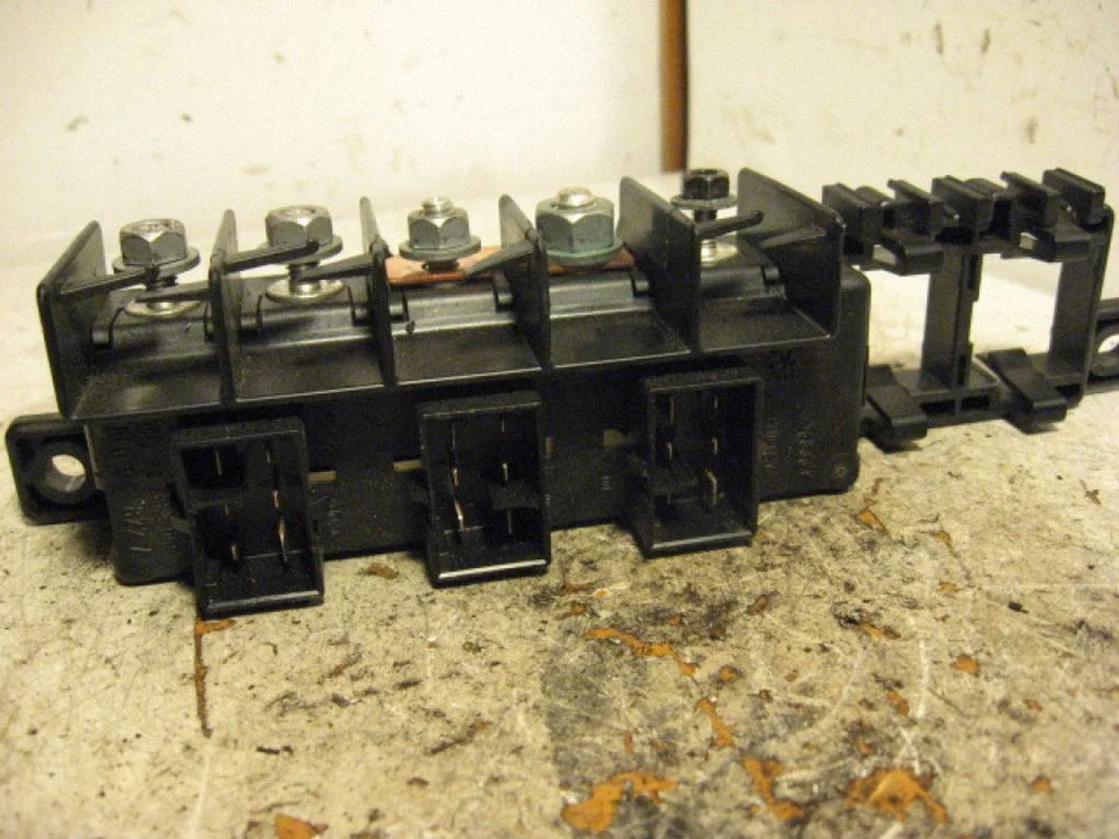 Moduł bezpieczników 8D0941822A