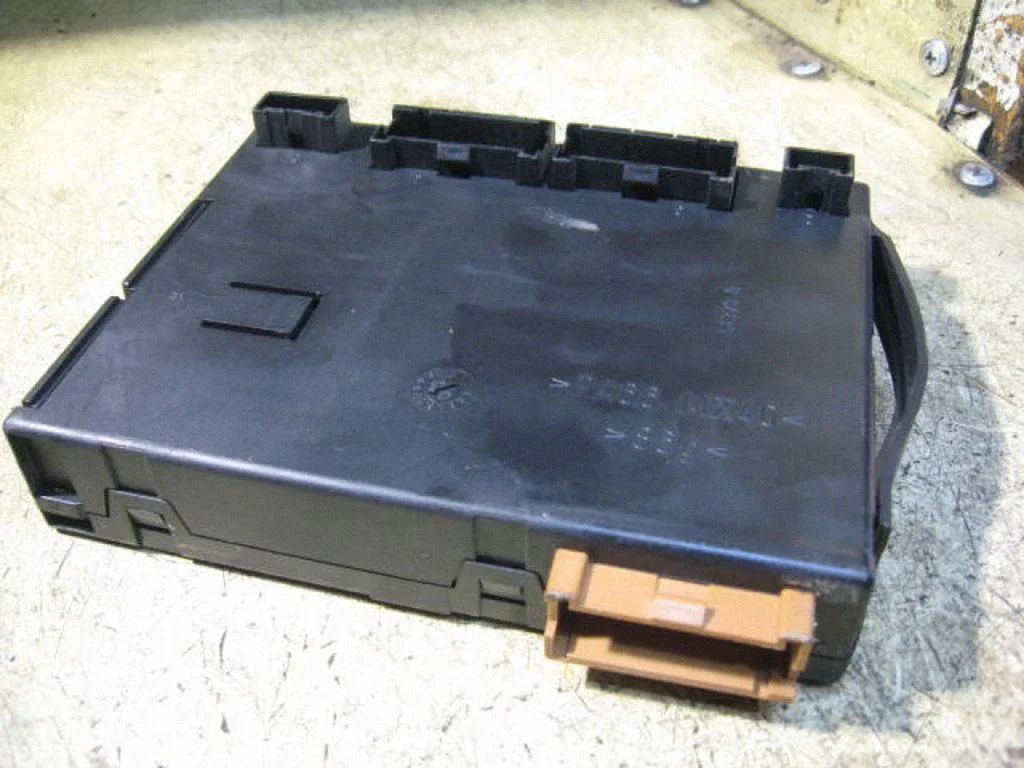 Comfort/convenience module A1635452832