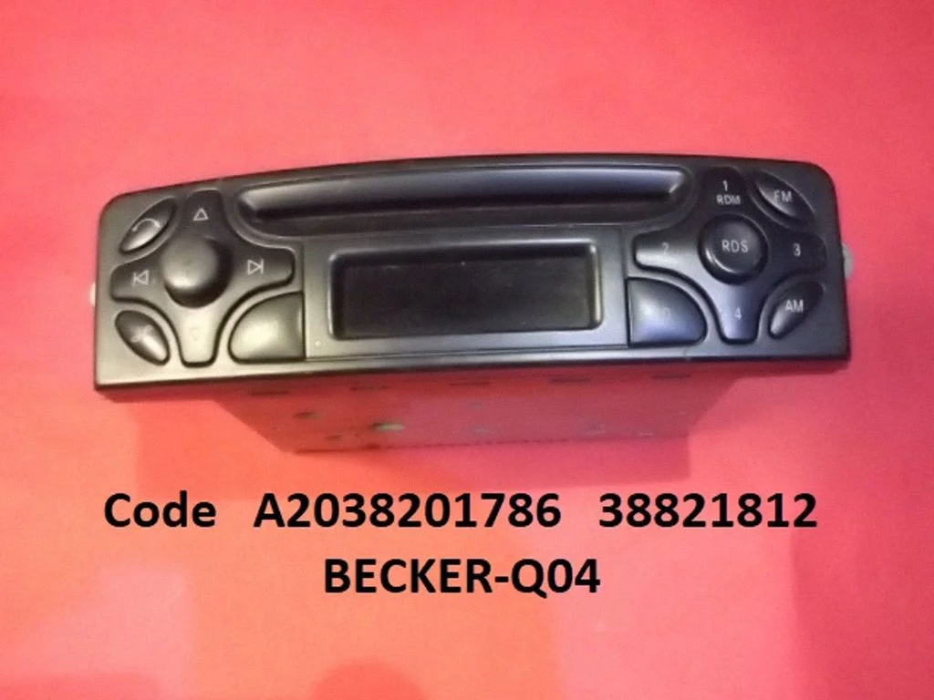 Radio/CD/DVD atskaņotājs/navigācija – Mercedes-Benz C klase W203 (2000-2007)