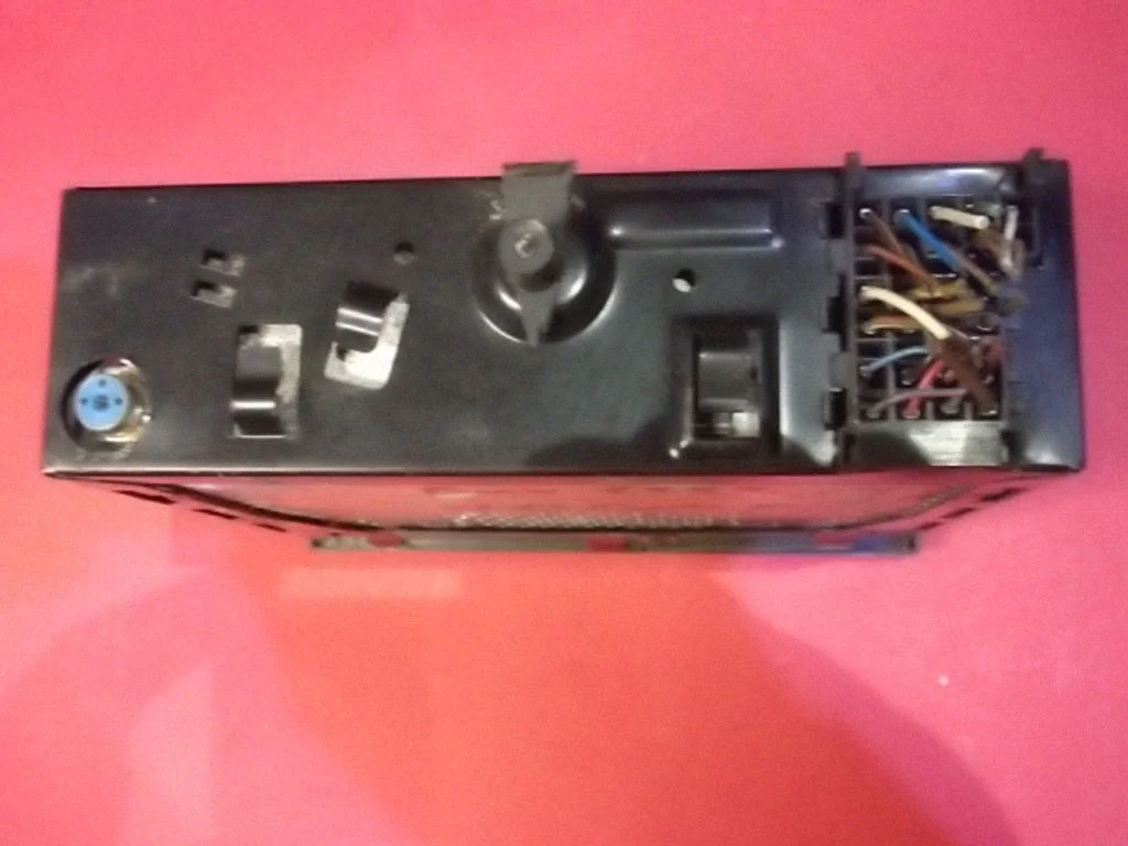 Radio/CD/DVD/GPS head unit 90533422