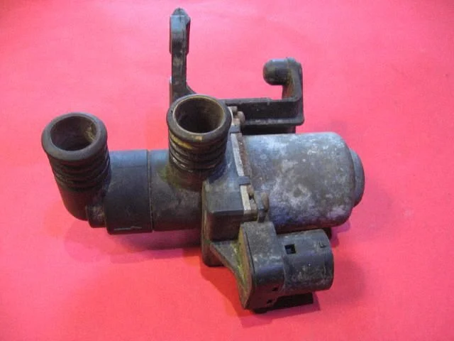 Coolant heater control valve – BMW Z3 E36 (1994-2002)