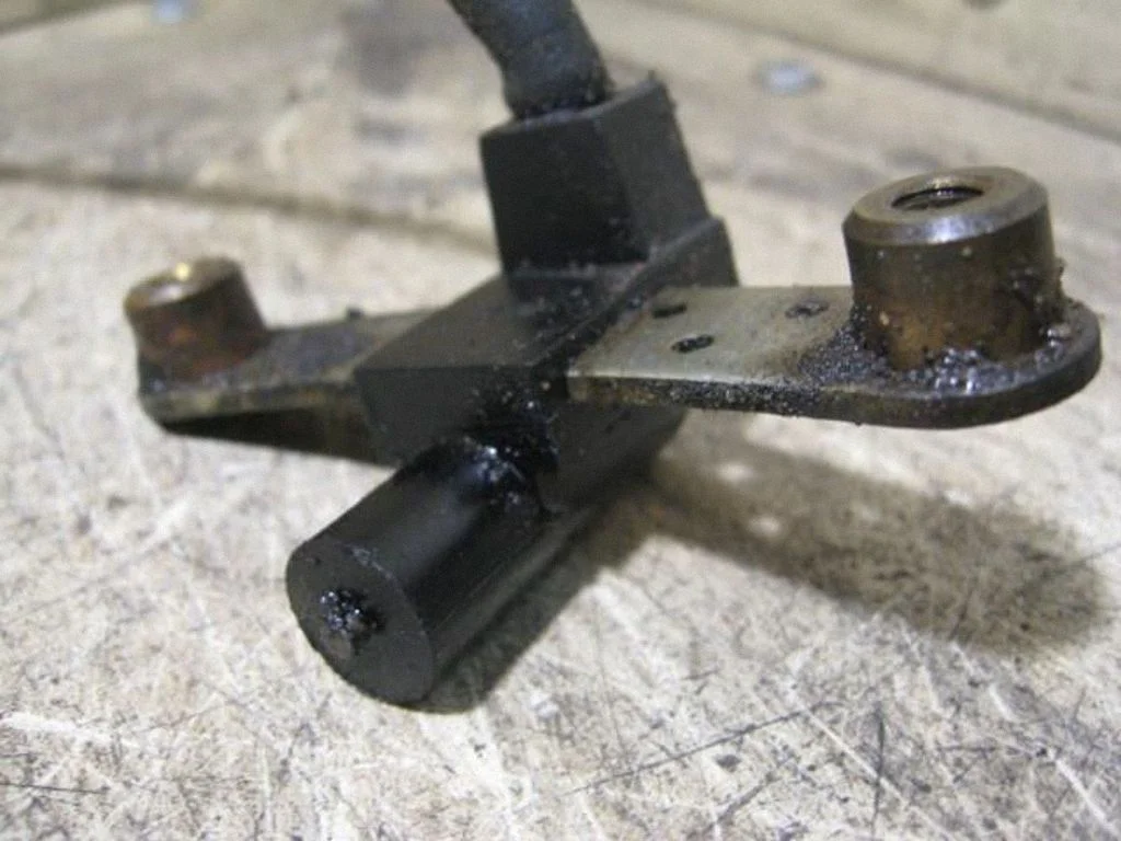 Crankshaft position sensor B2335