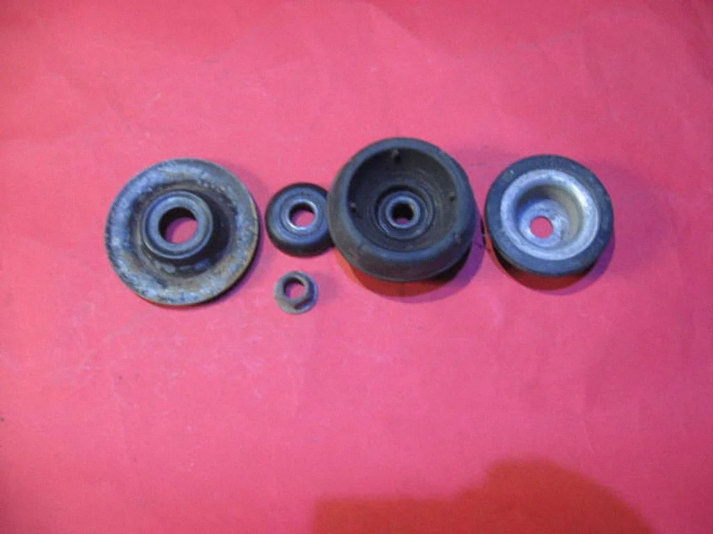 Coil spring mount 1J0412319C