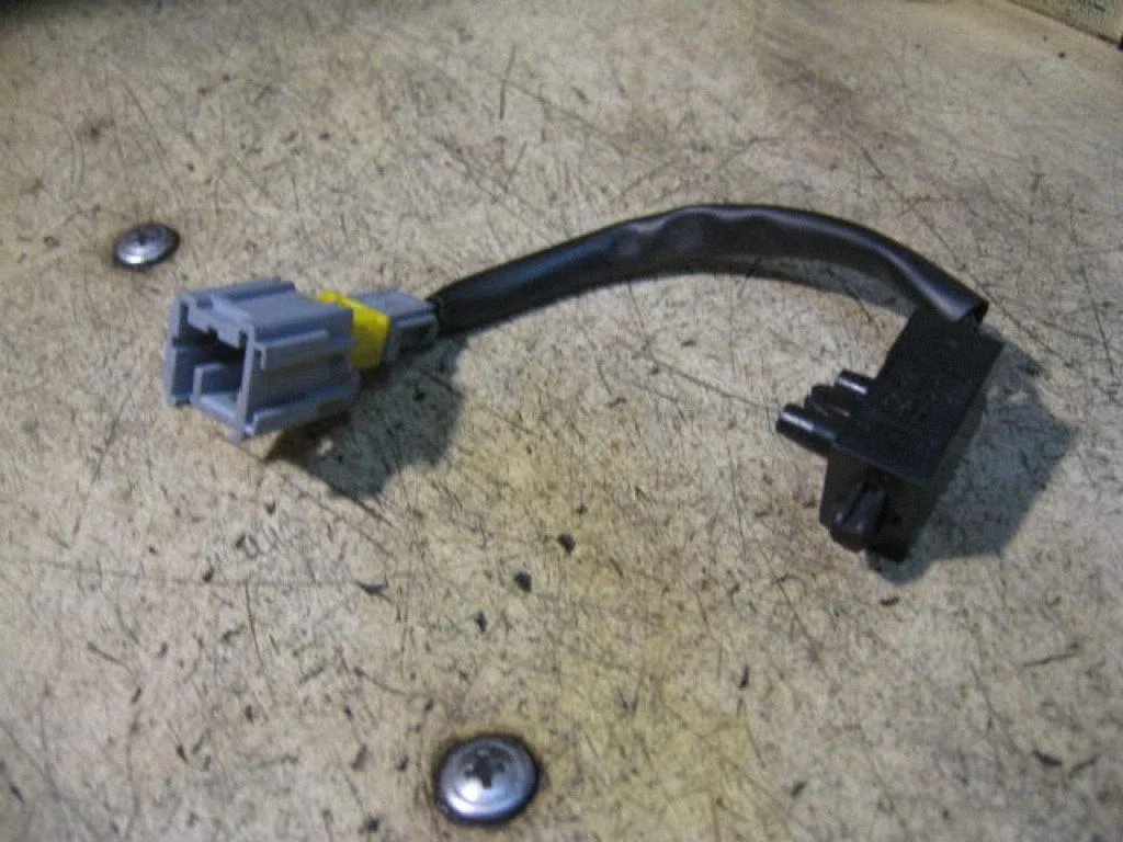Sajūga pedāļa sensors 95835T02