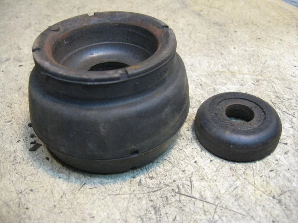 Keerdvedru ülemine tugi 589096C