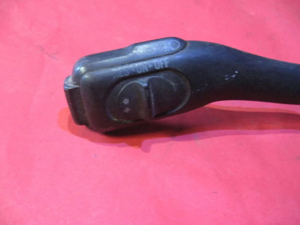 Pagriezienu/gaismu svira – Volkswagen Passat B5 (1997-2000)