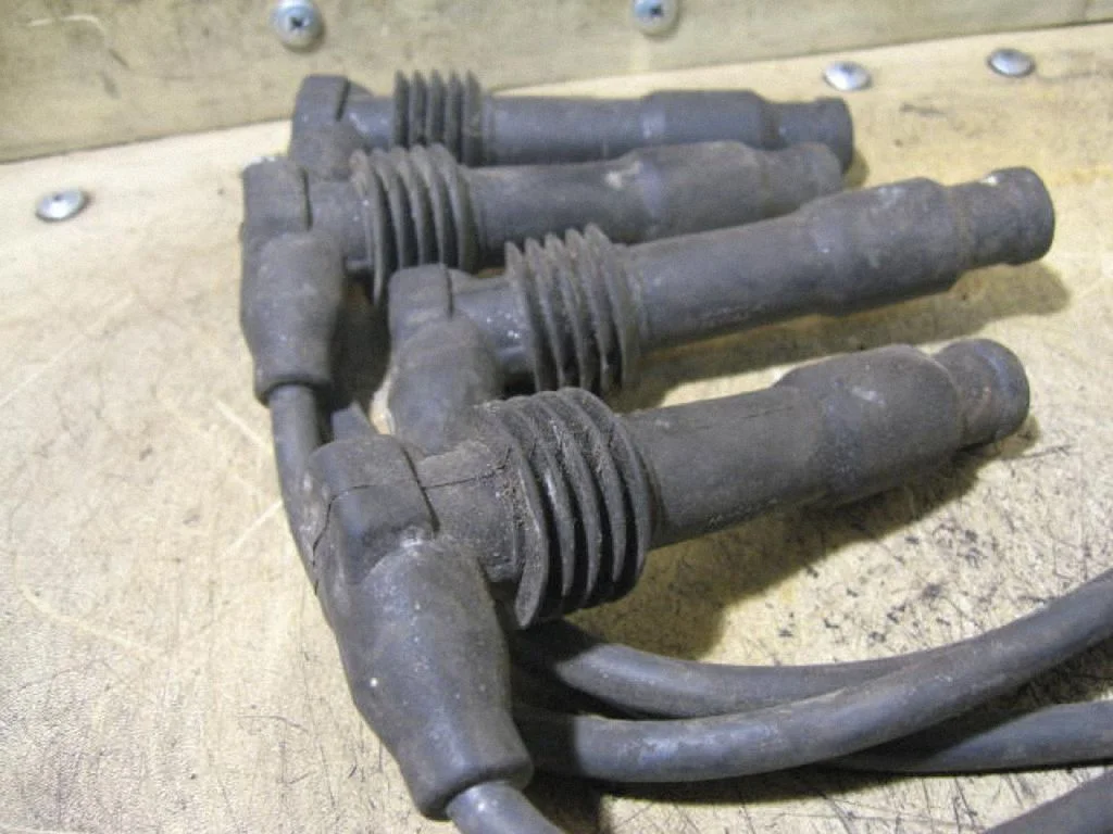 Kõrgepinge süütejuhe (küünlajuhe)