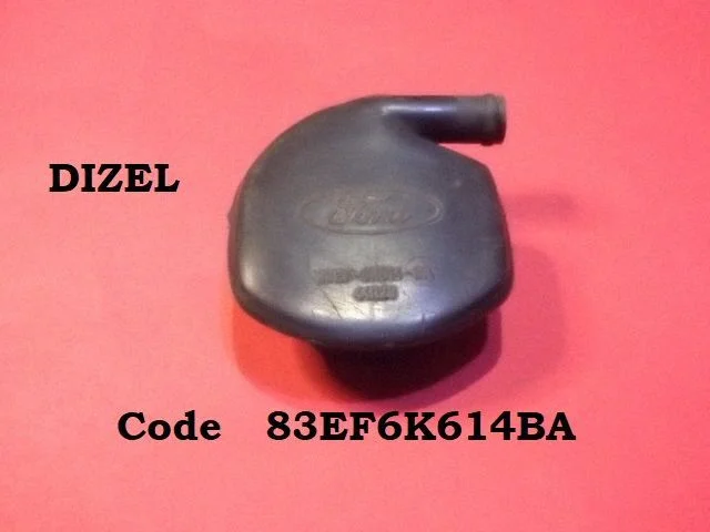 Korek wlewu oleju 83EF6K614BA