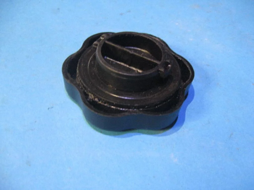 Oil filler cap – Renault Espace II (1991-1997)