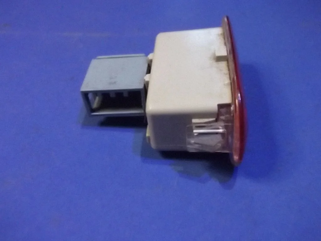 Front door interior light – Volkswagen Golf IV (1998-2005)