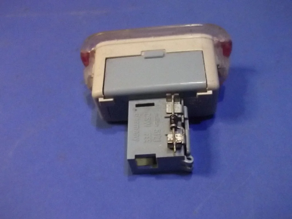 Rear door interior light – Volkswagen Bora (1998-2005)