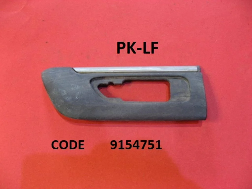 Fender trim (molding) – Volvo S80 (1999-2003)