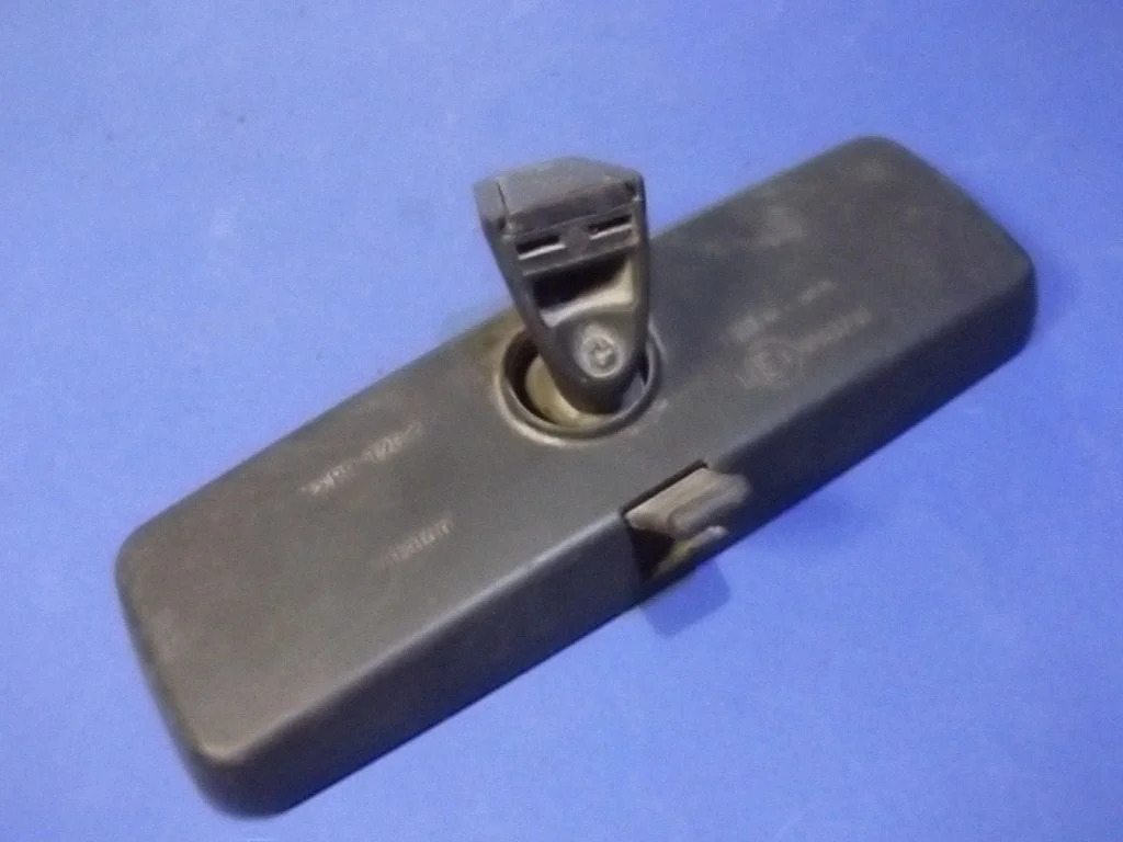 Tahavaatepeegel (salongis) E30143741