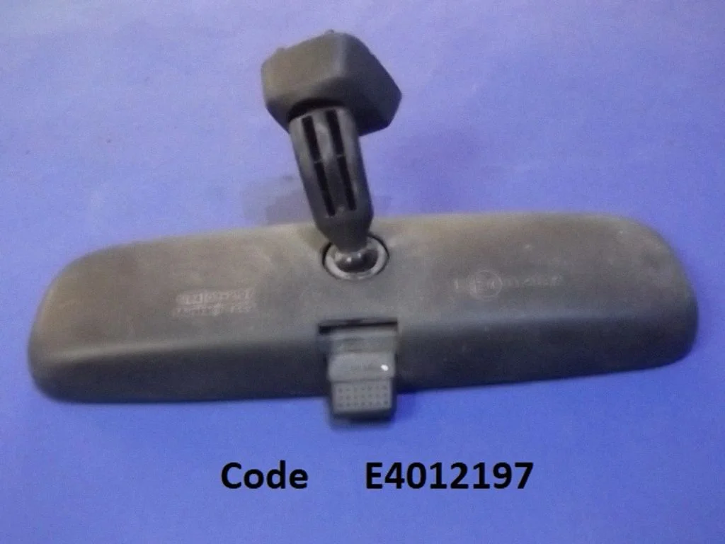 Rear view mirror (interior) E4012197