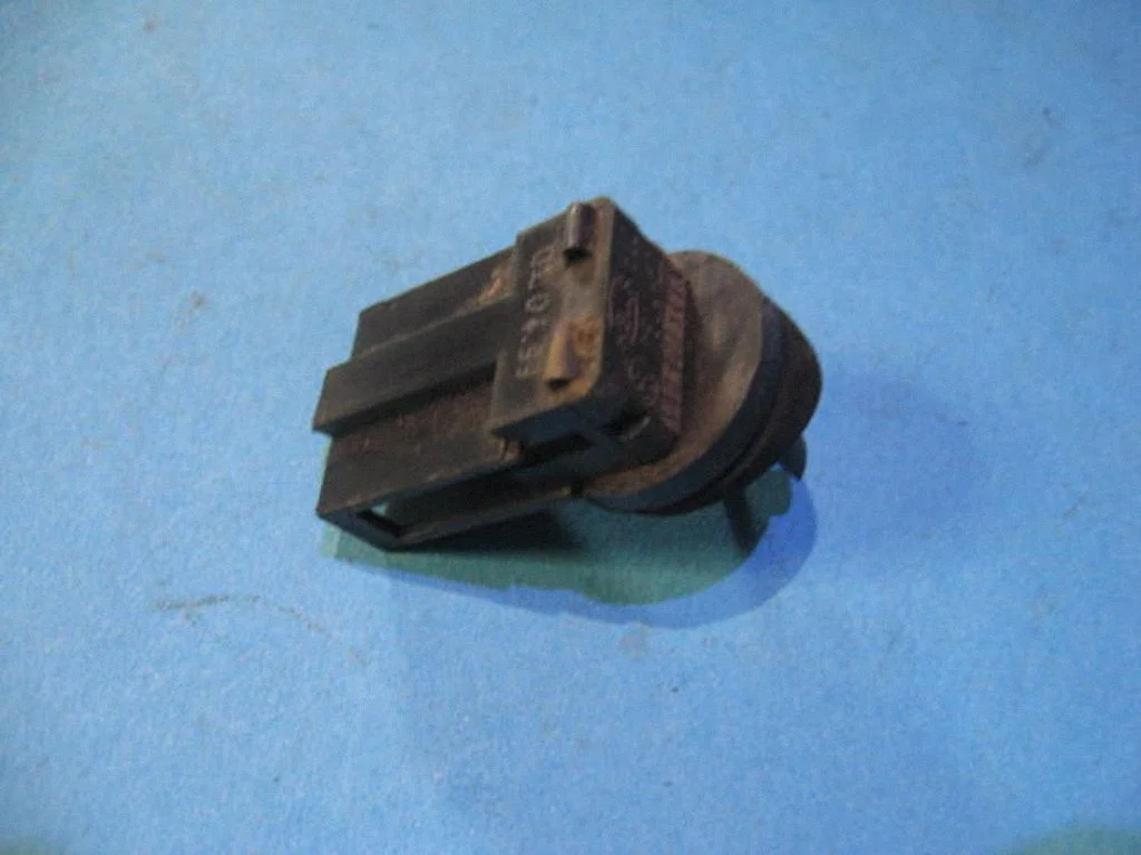 Interior temperature sensor – Audi A4 S4 B5 8D (1999-2000)