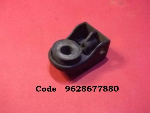 Radiator mount bracket – Peugeot 307 (2001-2005)