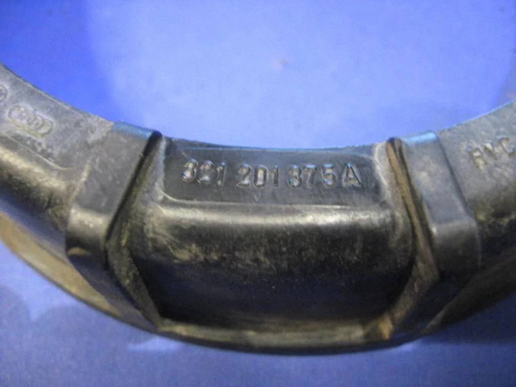 In tank fuel pump screw locking ring/nut 321201375A