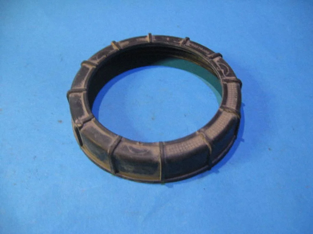 In tank fuel pump screw locking ring/nut 45298