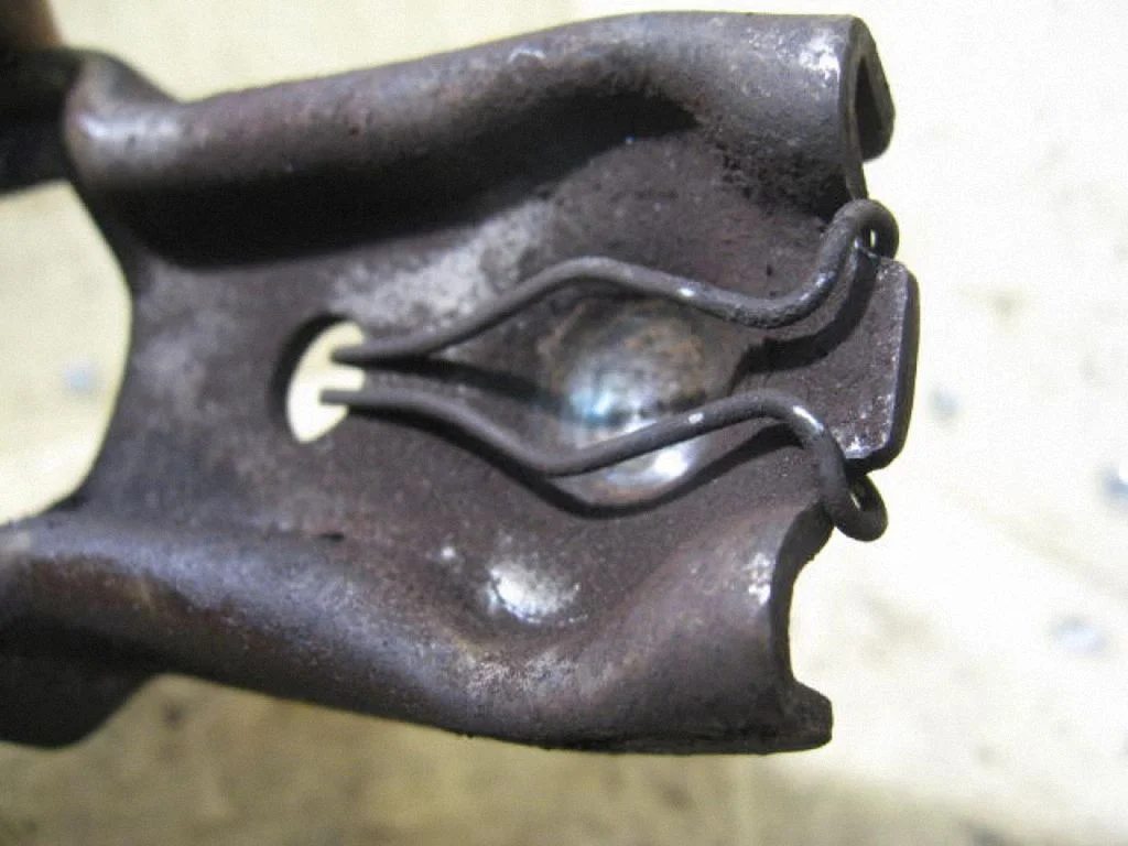 Clutch release arm fork – left