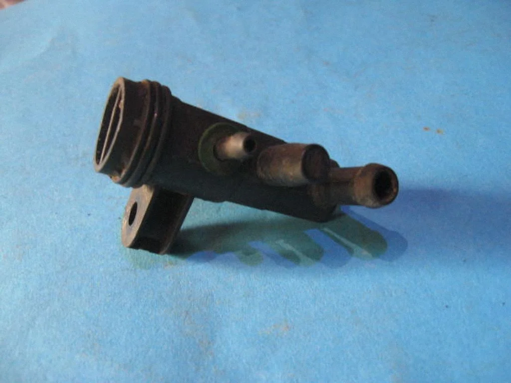 Valve vacuum – Renault Megane II (2002-2005)