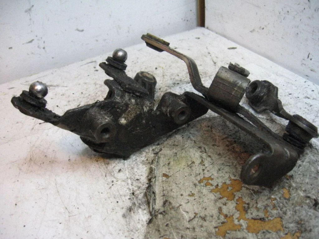 Pavarų perjungimo mechanizmas (dėžėje)